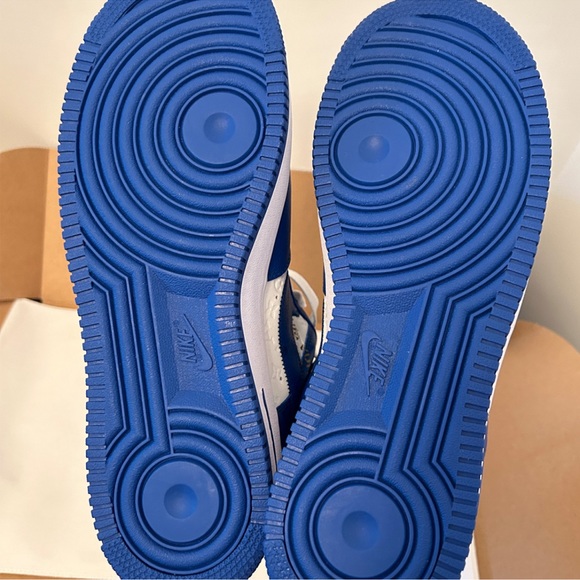 LOUIS VUITTON NIKE SNEAKERS FIRM - Picture 9 of 9